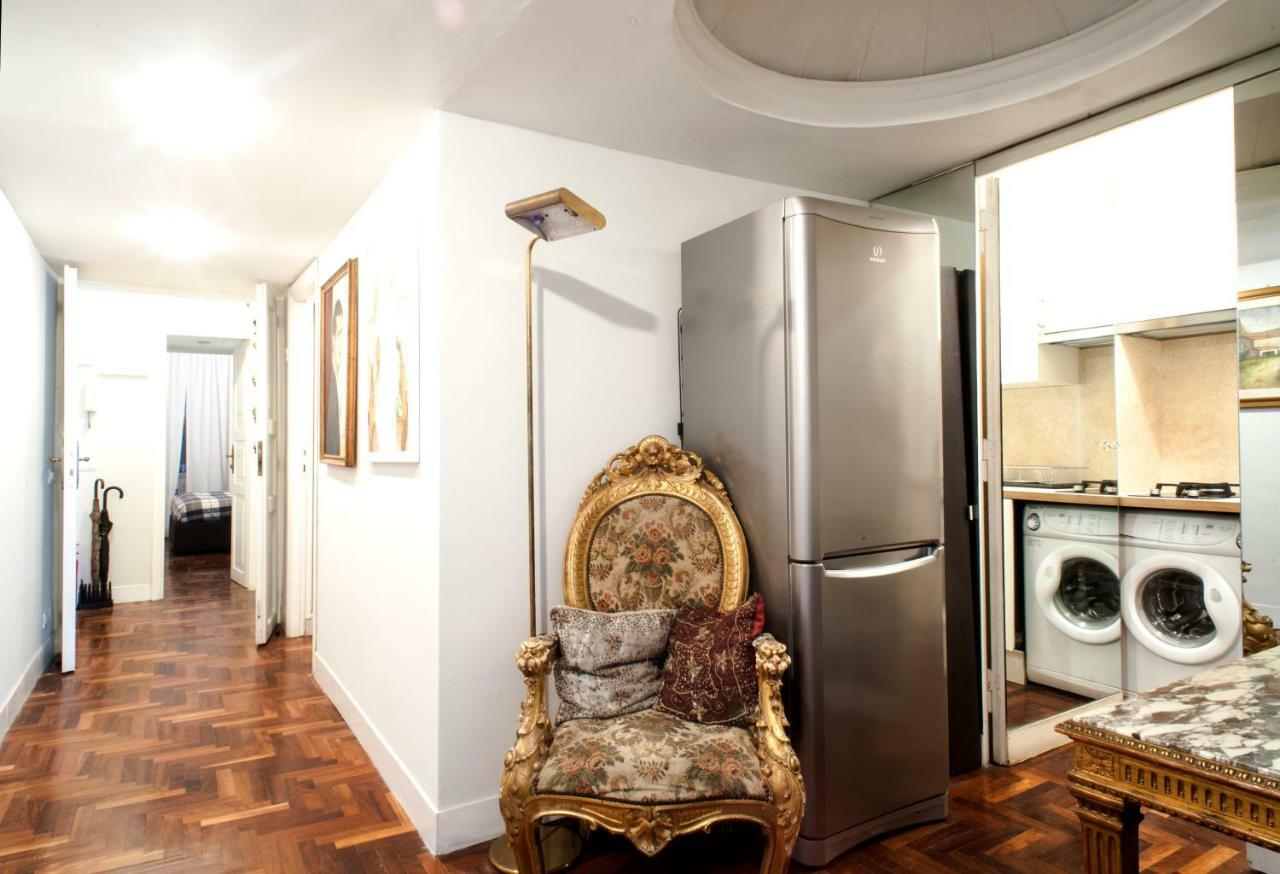 Santa Cecilia Apartment In Via Del Corso Roma Exterior foto