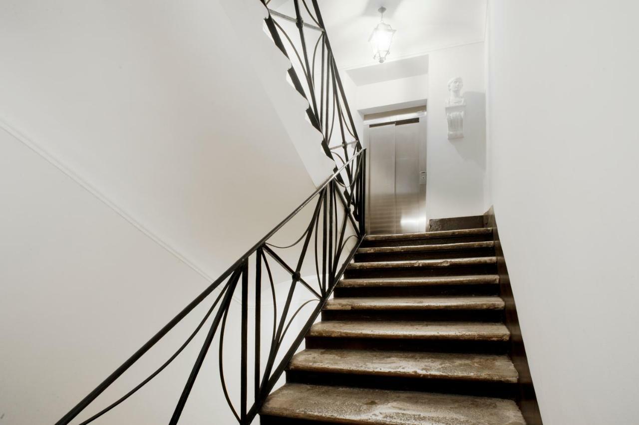 Santa Cecilia Apartment In Via Del Corso Roma Exterior foto